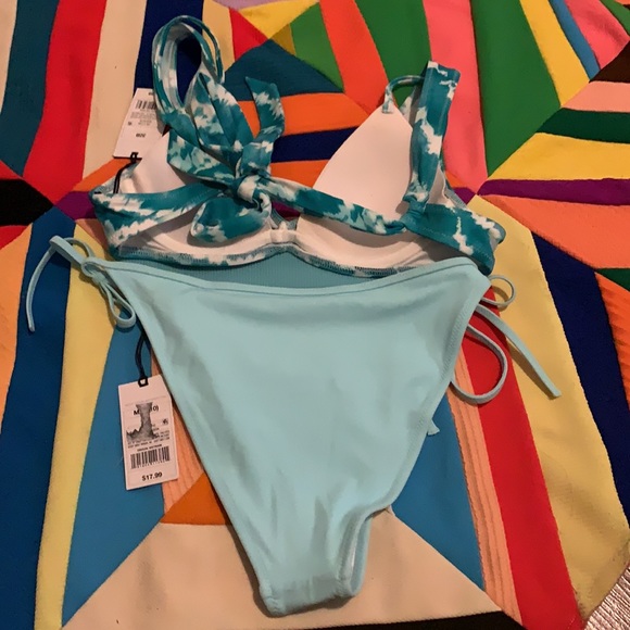 Women’s bikini - Picture 2 of 3